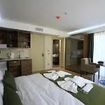 Onur Aparthotel *