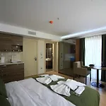 Onur Aparthotel *